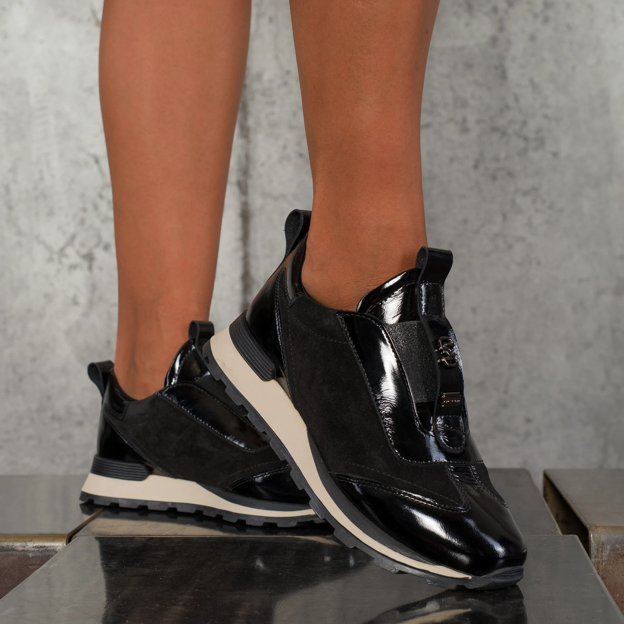 Кецове Solve, Черен Цвят