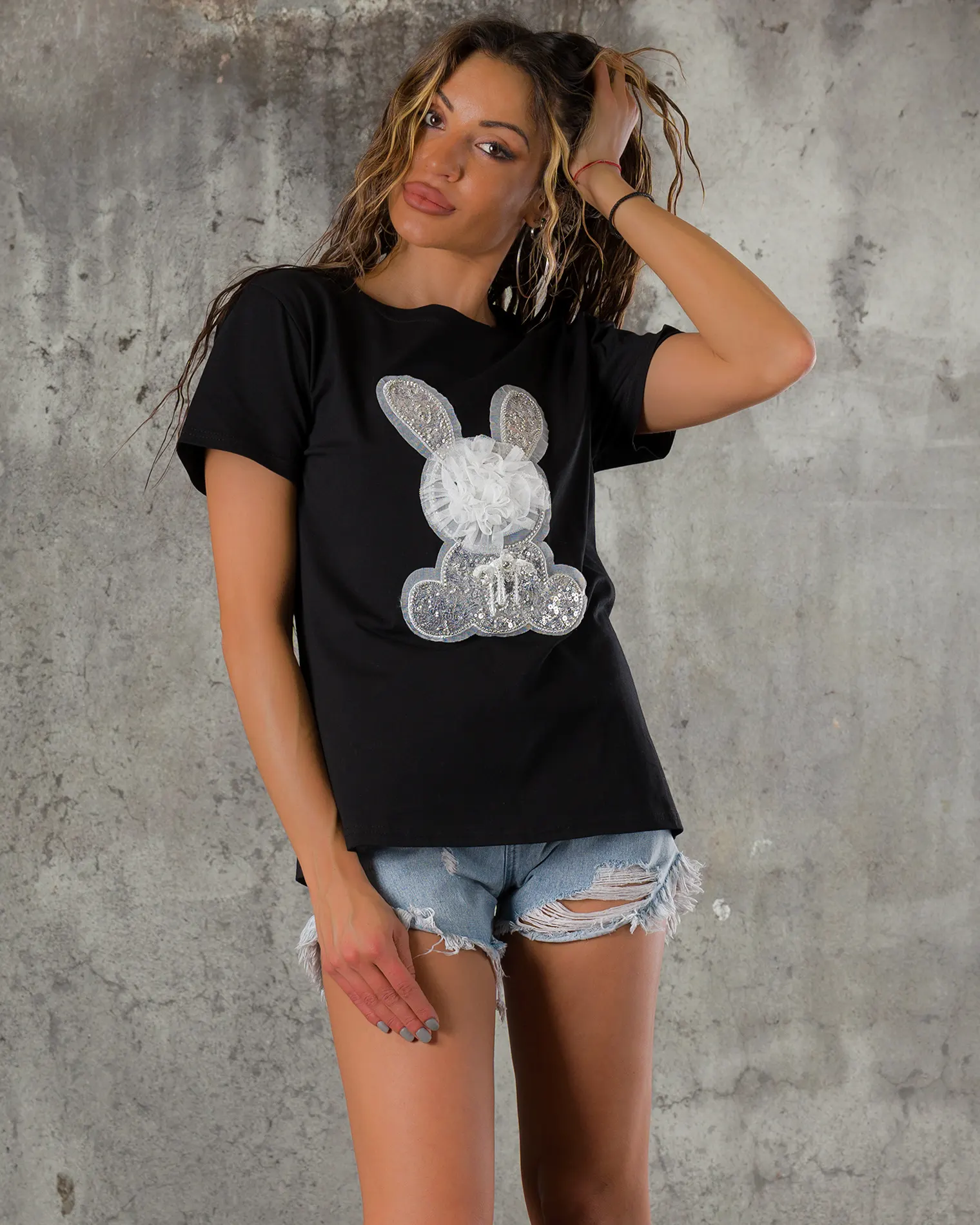 Тениска Bunny Love, Черен Цвят