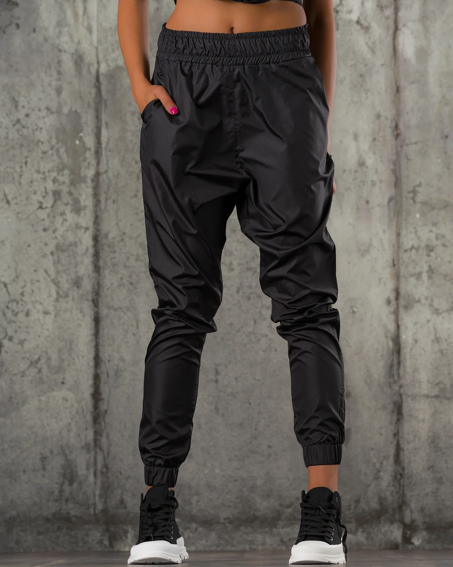 Шушляков панталон Valaya, Черен Цвят