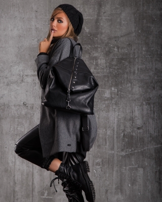 Раница с капси Clout, Черен Цвят