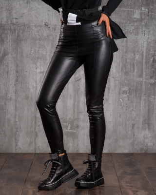 Клин с ципове на крачолите Lark, Черен Цвят