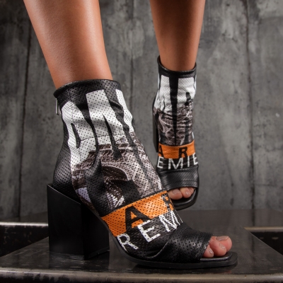 Отворени боти на ток Media, Черен Цвят