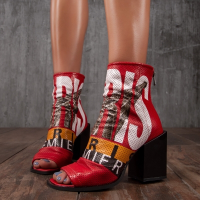 Отворени боти на ток Media, Червен Цвят