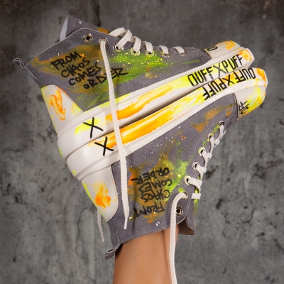 Кецове с надписи Chaos, Сив Цвят