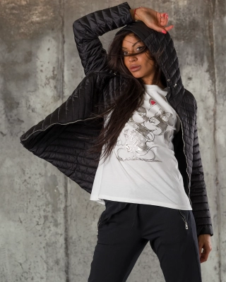 Яке Tilly, Черен Цвят