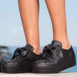 Кожени обувки с мобилна панделка Clover, Черен Цвят