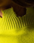 Пуловер с накъсан ефект Addison, Черен Цвят
